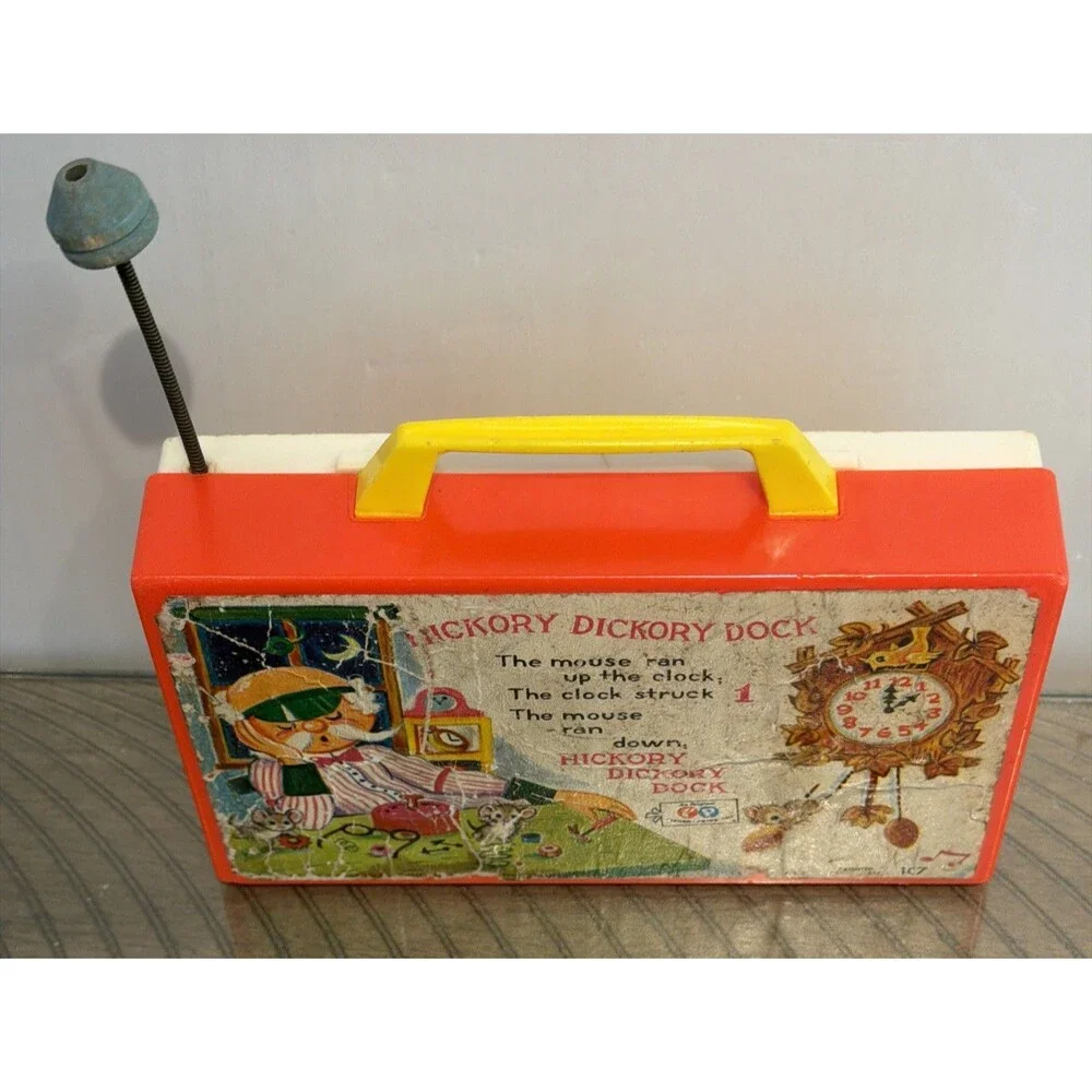 Vintage Fisher Price Music Box Clock Radio HICKORY DICKORY DOCK 1964 #107 Works